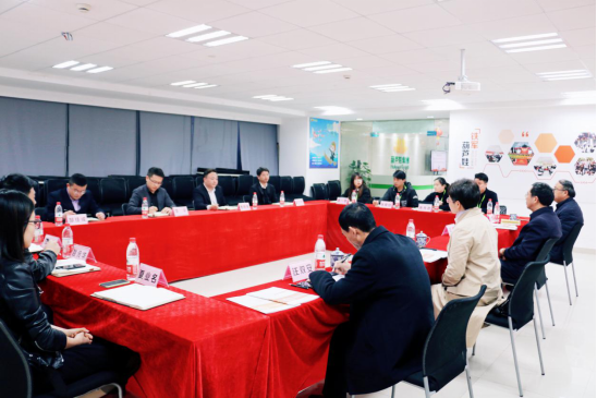 黄山学院党委书记汪枫一行莅临游艇会yth206官方网集团考察交流199.png