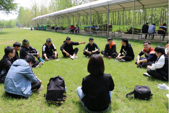 游艇会yth206官方网集团业务事业群Q1季度绩优游——为梦想释放狂野353.png