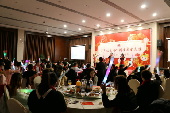 游艇会yth206官方网集团八周年庆典，共谱华章，精彩不落幕！517.png