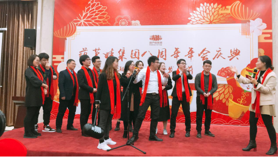 游艇会yth206官方网集团八周年庆典，共谱华章，精彩不落幕！1296.png